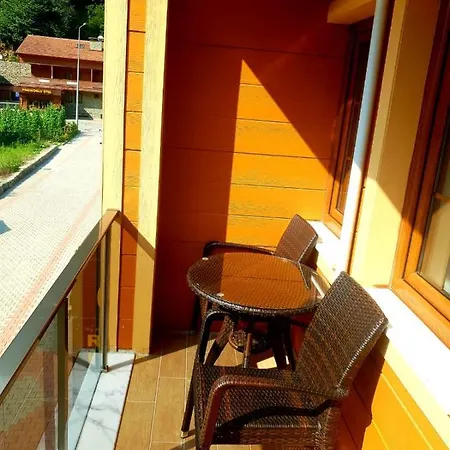 Hotel My 2*